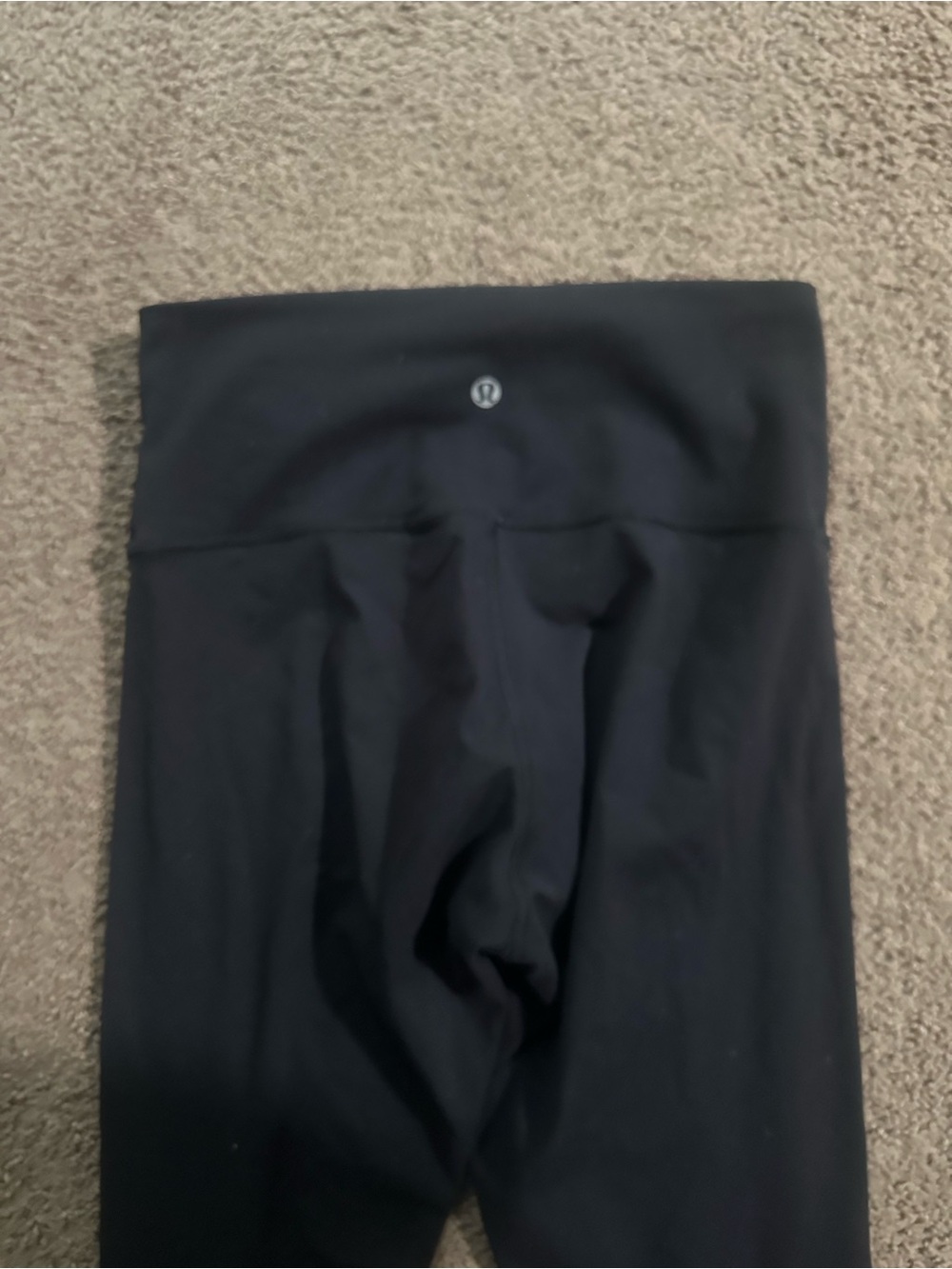 Lululemon Align High-Rise
Crop Leggings Black Size 6